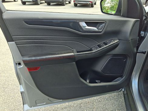 Used 2024 Ford Escape ST-Line w/ Tech Pack #1 FWD image 12