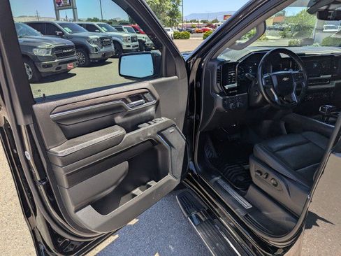 Used 2024 Chevrolet Silverado 1500 LTZ w/ Technology Package AWD/4WD image 8