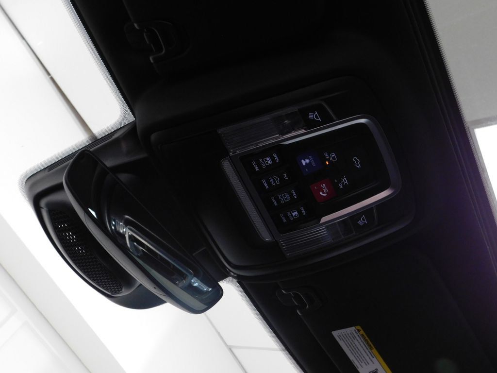 Used 2022 RAM 1500 Limited w/ Body-Colour Bumper Group AWD/4WD image 51