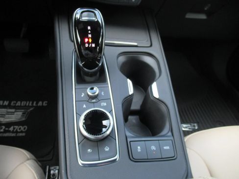 Certified 2024 Cadillac XT4 Luxury w/ Cold Weather Package FWD image 28