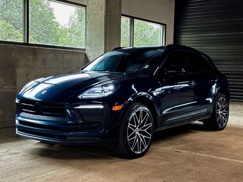 Used 2023 Porsche Macan Turbo AWD/4WD image 1