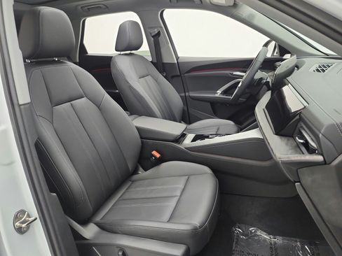Used 2025 Audi Q5 Premium w/ Premium Plus AWD/4WD image 20