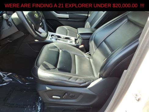 Used 2021 Ford Explorer XLT w/ Equipment Group 202A AWD/4WD image 14