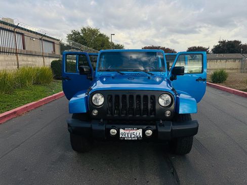 Used 2014 Jeep Wrangler Unlimited Sahara image 14