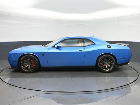 Used 2016 Dodge Challenger SRT Hellcat RWD image 4