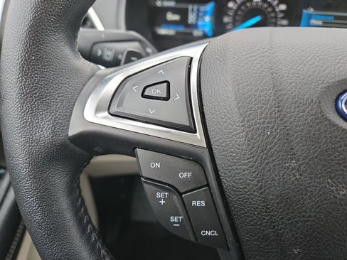 Certified 2022 Ford Edge Titanium w/ Class II Trailer Tow Package image 14