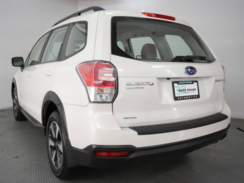 Used 2018 Subaru Forester 2.5i w/ Alloy Wheel Package image 7