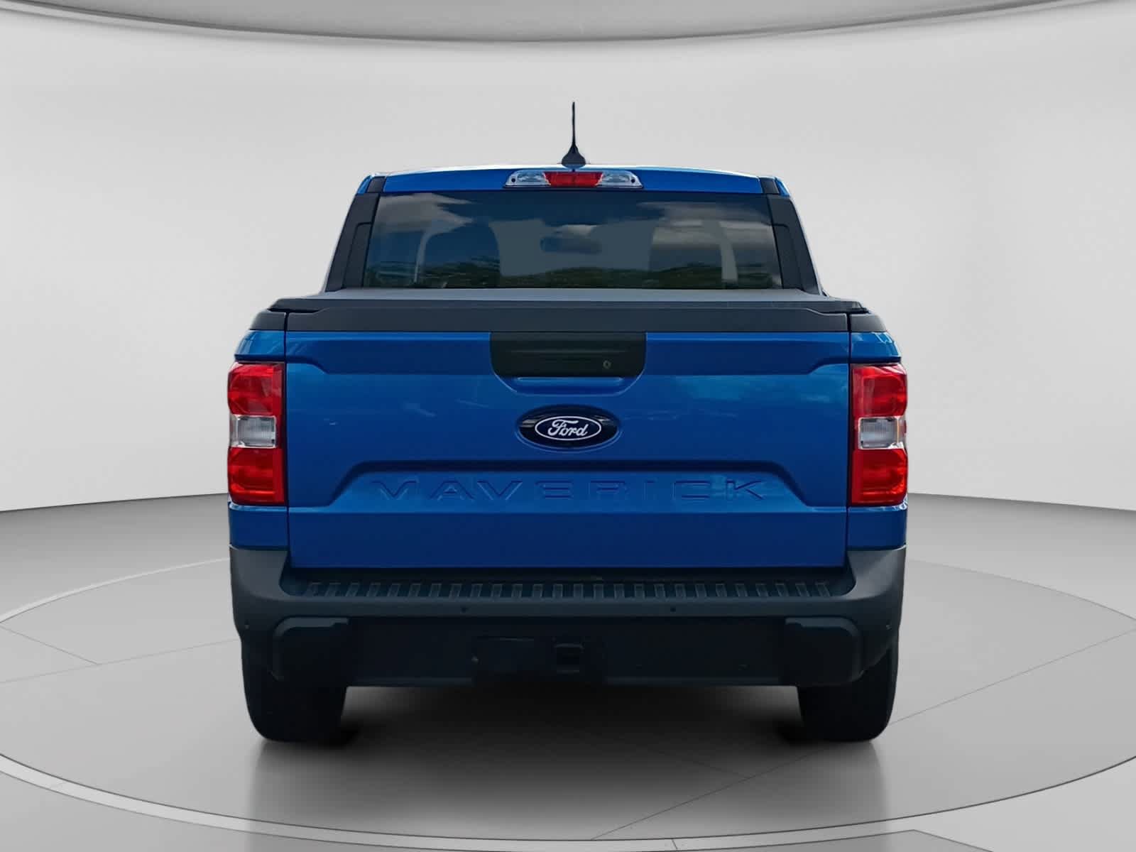 Used 2025 Ford Maverick XL w/ Equipment Group 102A AWD/4WD image 4