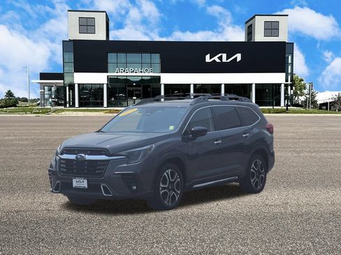 Used 2024 Subaru Ascent Touring AWD/4WD image 4