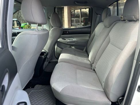 Used 2013 Toyota Tacoma PreRunner w/ Convenience Pkg image 28