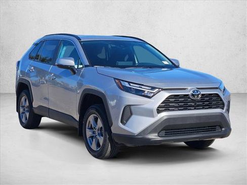 New 2025 Toyota RAV4 XLE image 6