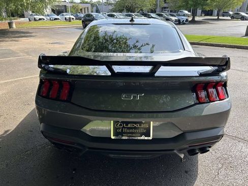 Used 2025 Ford Mustang GT RWD image 3