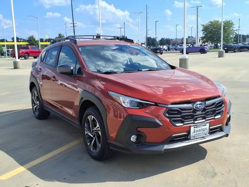 Used 2024 Subaru Crosstrek 2.0i Premium w/ Crosstrek Mirror Package AWD/4WD image 8