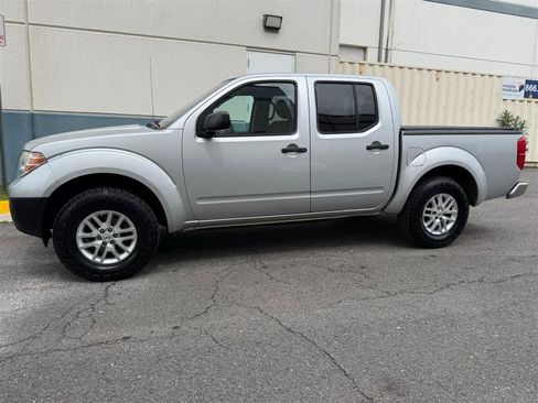 Used 2019 Nissan Frontier SV RWD image 3
