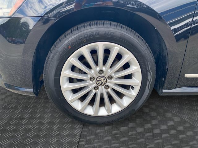 Used 2017 Volkswagen Passat 1.8T SE FWD image 32