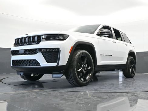 New 2026 Jeep Grand Cherokee Limited w/ Limited Altitude Package RWD image 50