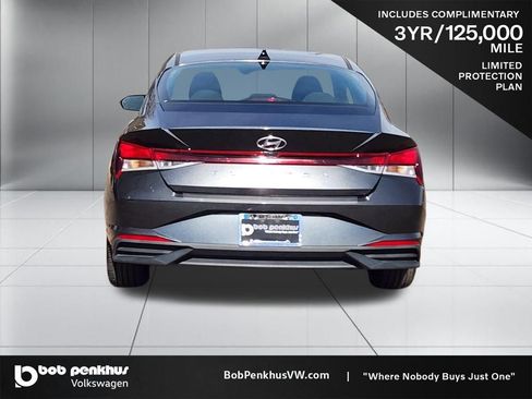 Used 2023 Hyundai Elantra SEL w/ Convenience Package image 25