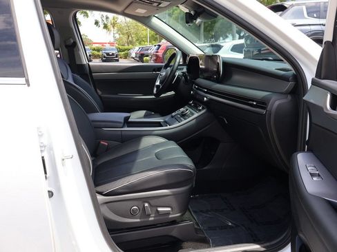 Used 2024 Hyundai Palisade SEL FWD image 32