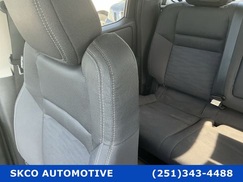 Used 2022 Nissan Frontier SV w/ Technology Package AWD/4WD image 27
