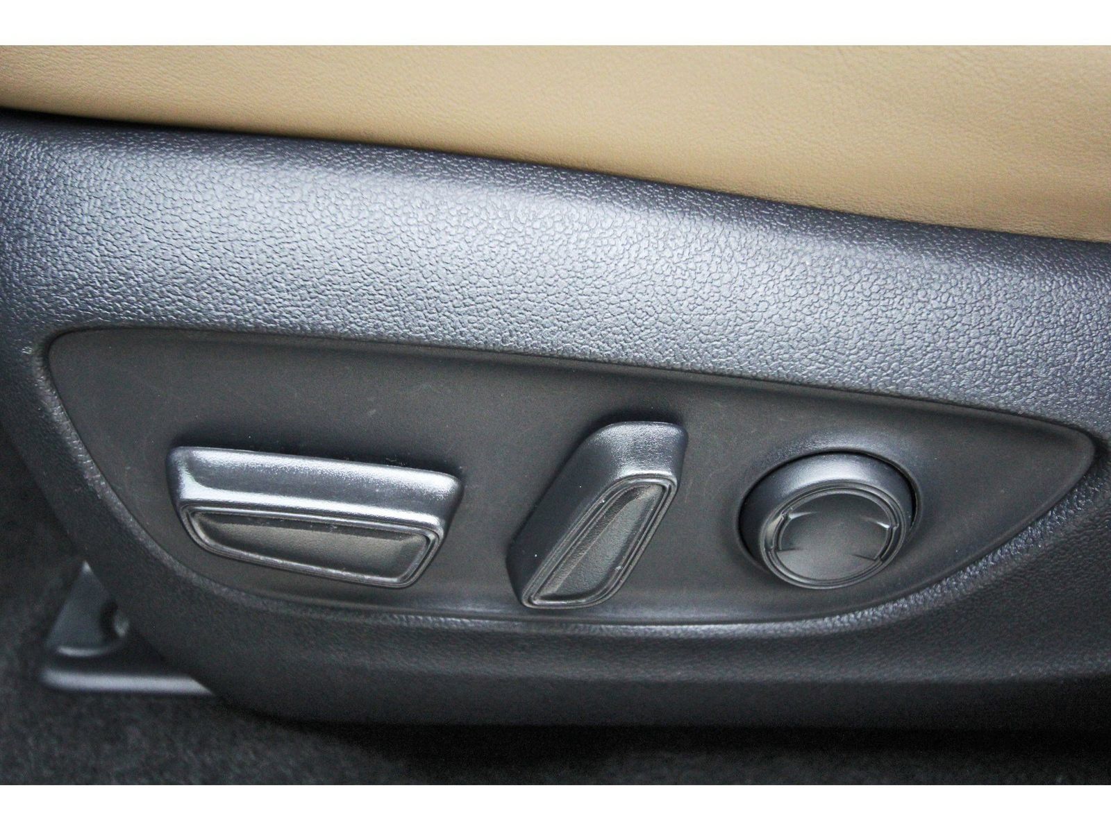 Used 2024 Toyota RAV4 XLE Premium FWD image 29