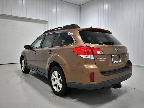 Used 2013 Subaru Outback 2.5i Limited AWD/4WD image 26