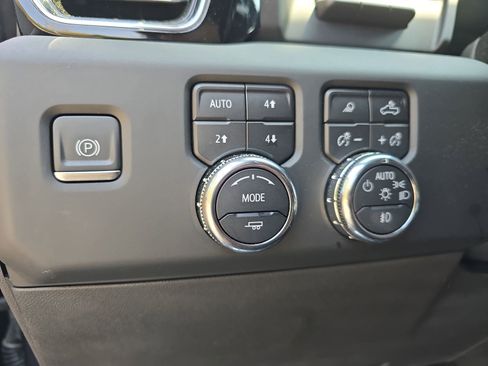 Used 2024 GMC Sierra 1500 Denali Ultimate image 27