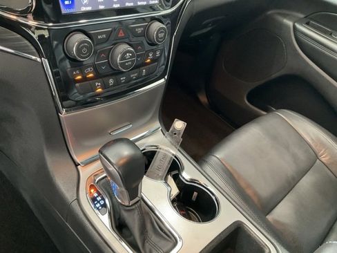 Used 2022 Jeep Grand Cherokee Limited w/ Tech Group image 13