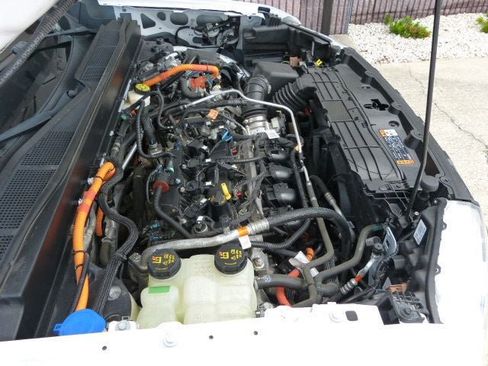 Used 2022 Ford Maverick XL FWD image 11