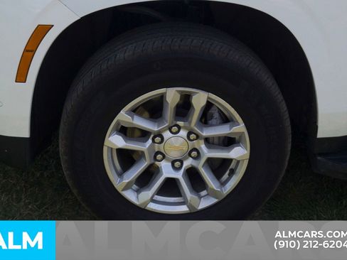 Used 2025 Chevrolet Tahoe LT AWD/4WD image 15