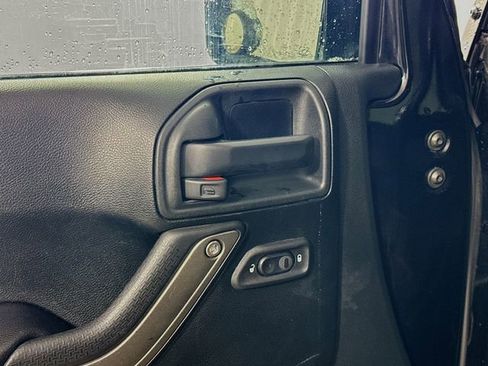 Used 2018 Jeep Wrangler Unlimited Sport S image 15