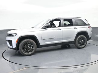 New 2026 Jeep Grand Cherokee Altitude video 2