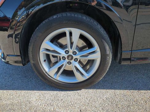 Used 2022 Audi Q3 2.0T Premium w/ Convenience Package image 32