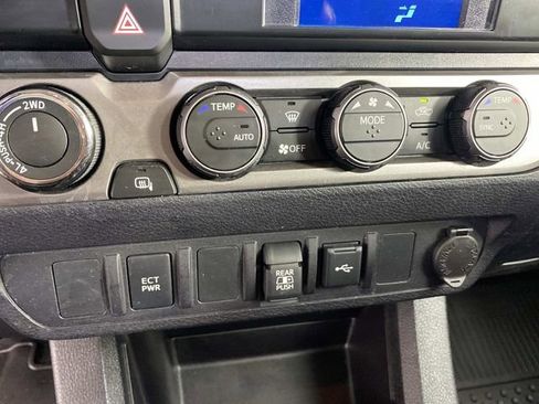 Used 2023 Toyota Tacoma SR5 AWD/4WD image 20