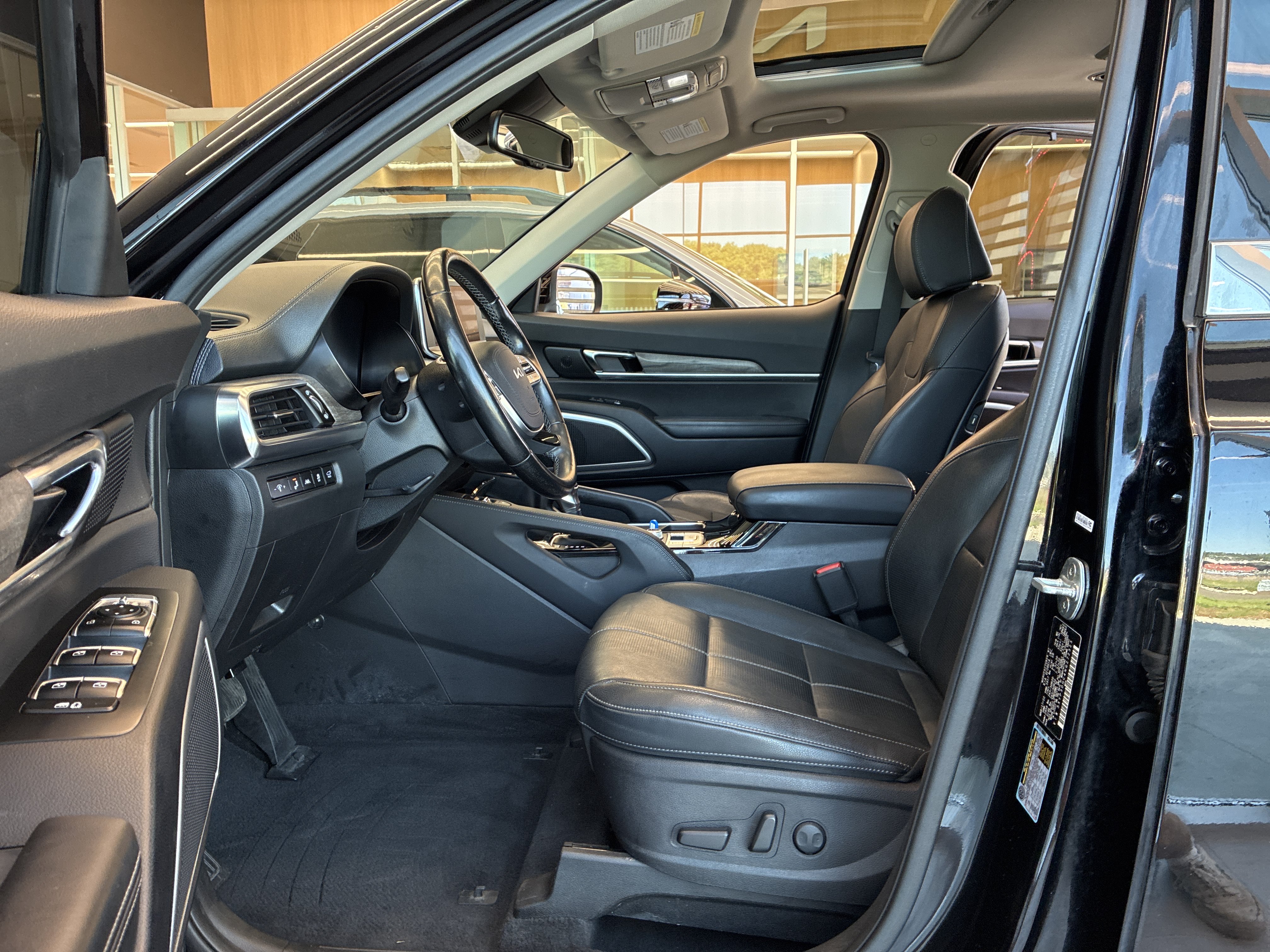 Certified 2022 Kia Telluride EX w/ EX Premium Package AWD/4WD image 14