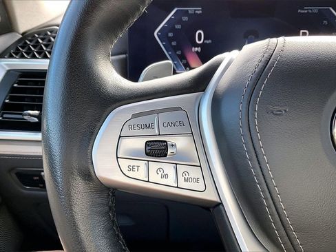 Used 2023 BMW X7 xDrive40i image 11