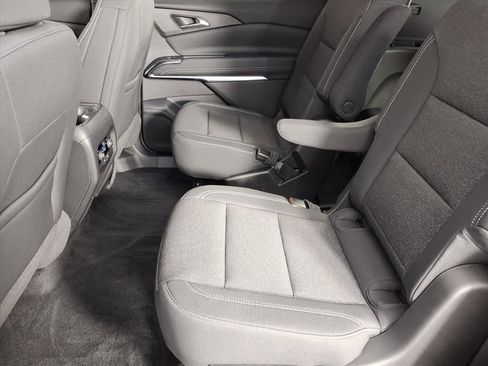 New 2026 Chevrolet Traverse LT w/ Driver Confidence Package image 15