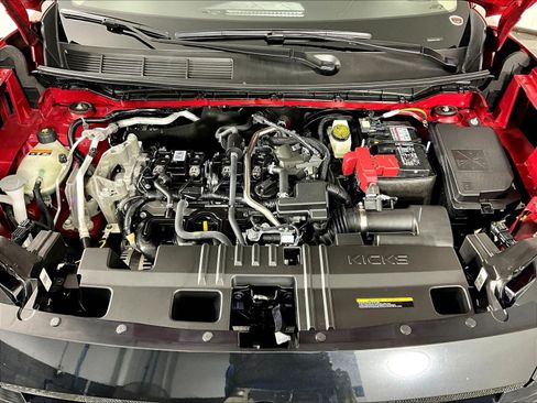 Certified 2025 Nissan Kicks SV w/ SV Premium Package AWD/4WD image 30