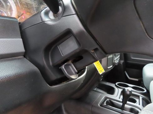 Used 2016 RAM 5500 Tradesman image 24