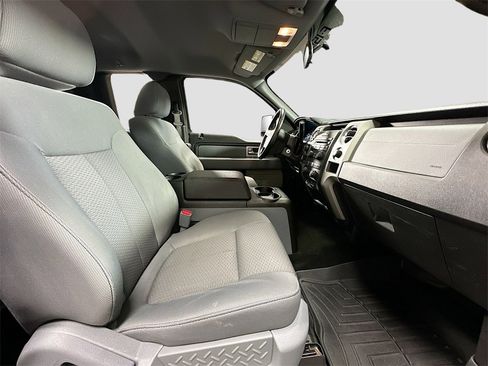 Used 2011 Ford F150 XLT w/ XLT Chrome Pkg image 24