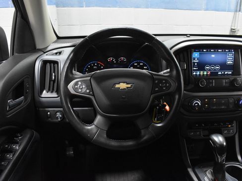 Used 2022 Chevrolet Colorado Z71 AWD/4WD image 6