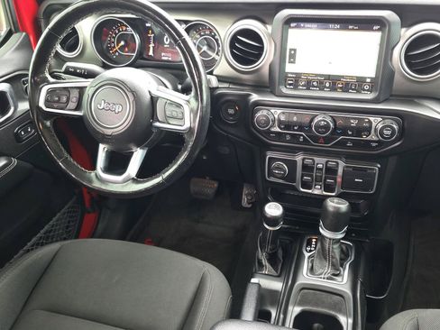 Used 2020 Jeep Gladiator Overland AWD/4WD image 11