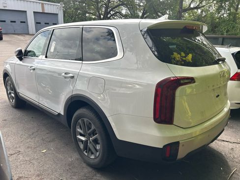 Used 2024 Kia Telluride LX FWD image 10