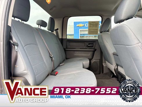 Used 2018 RAM 2500 Tradesman w/ Chrome Appearance Group image 19