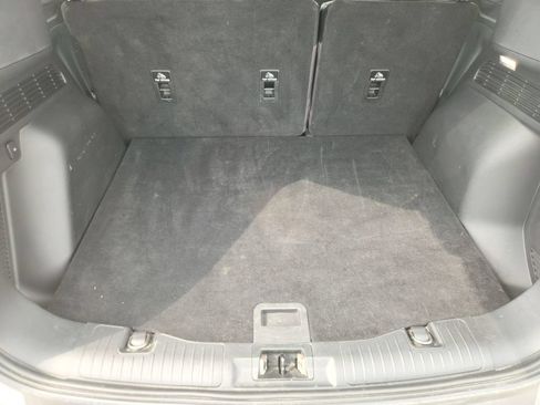 Used 2020 Ford Escape Titanium FWD image 32