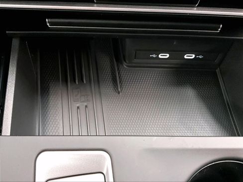 New 2026 Volkswagen Atlas Cross Sport SE image 23