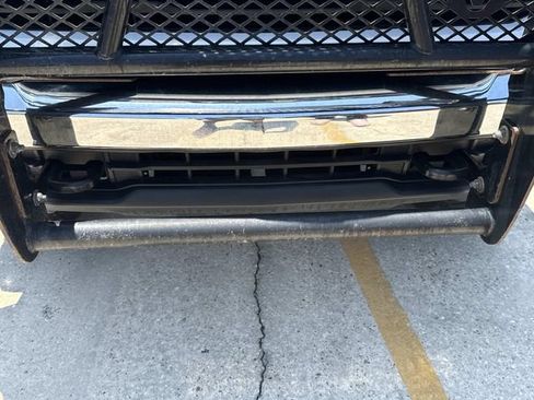 Used 2024 Chevrolet Silverado 2500 LT AWD/4WD image 4