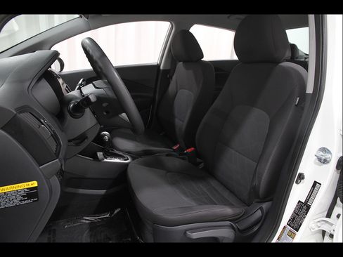 Used 2015 Kia Rio LX w/ Power Package FWD image 5