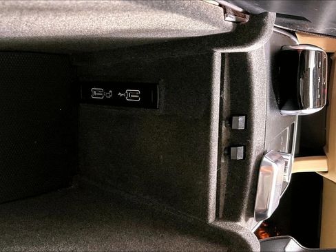 Used 2017 Mercedes-Benz GLE 350 w/ Premium 1 Package image 34