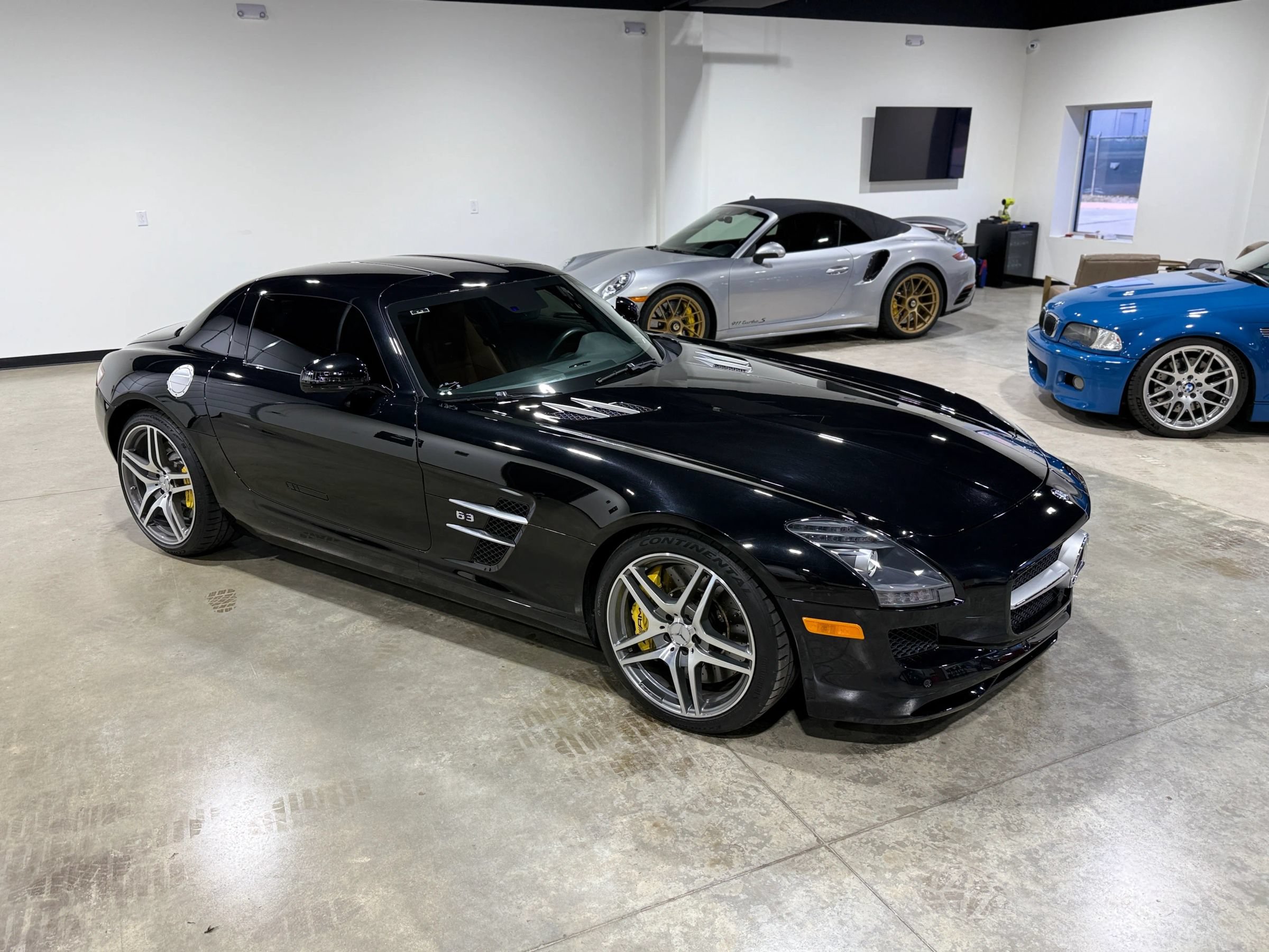 Used 2011 Mercedes-Benz SLS AMG Coupe image 5