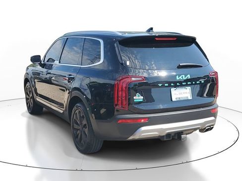 Used 2022 Kia Telluride S AWD/4WD image 3